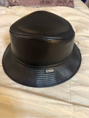 Vintage Winner Caps Black Leather Hat